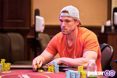 Alex Foxen vodilni na $250.000 Super High Roller finalki