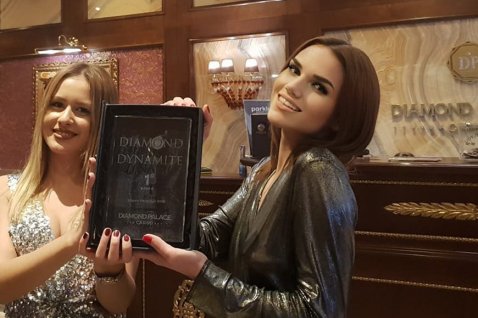V Zagrebu diamantno in dinamitno
