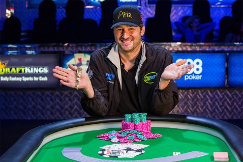 Phil Hellmuth trdi, da je osvojil več kot 11 milijonov USD na denarnih igrah