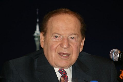 V 88. letu starosti je umrl Sheldon Adelson, največji nasprotnik online pokra